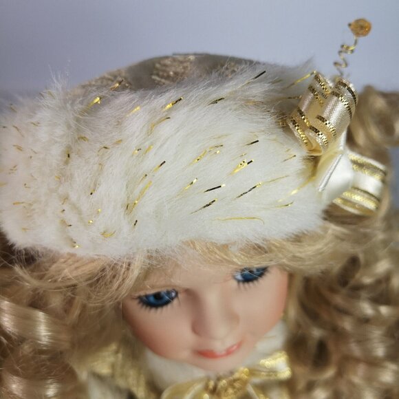 Vintage Animated Christmas Seated Angel Feathered Moving Wings Blonde Curls Fur - Picture 5 of 14